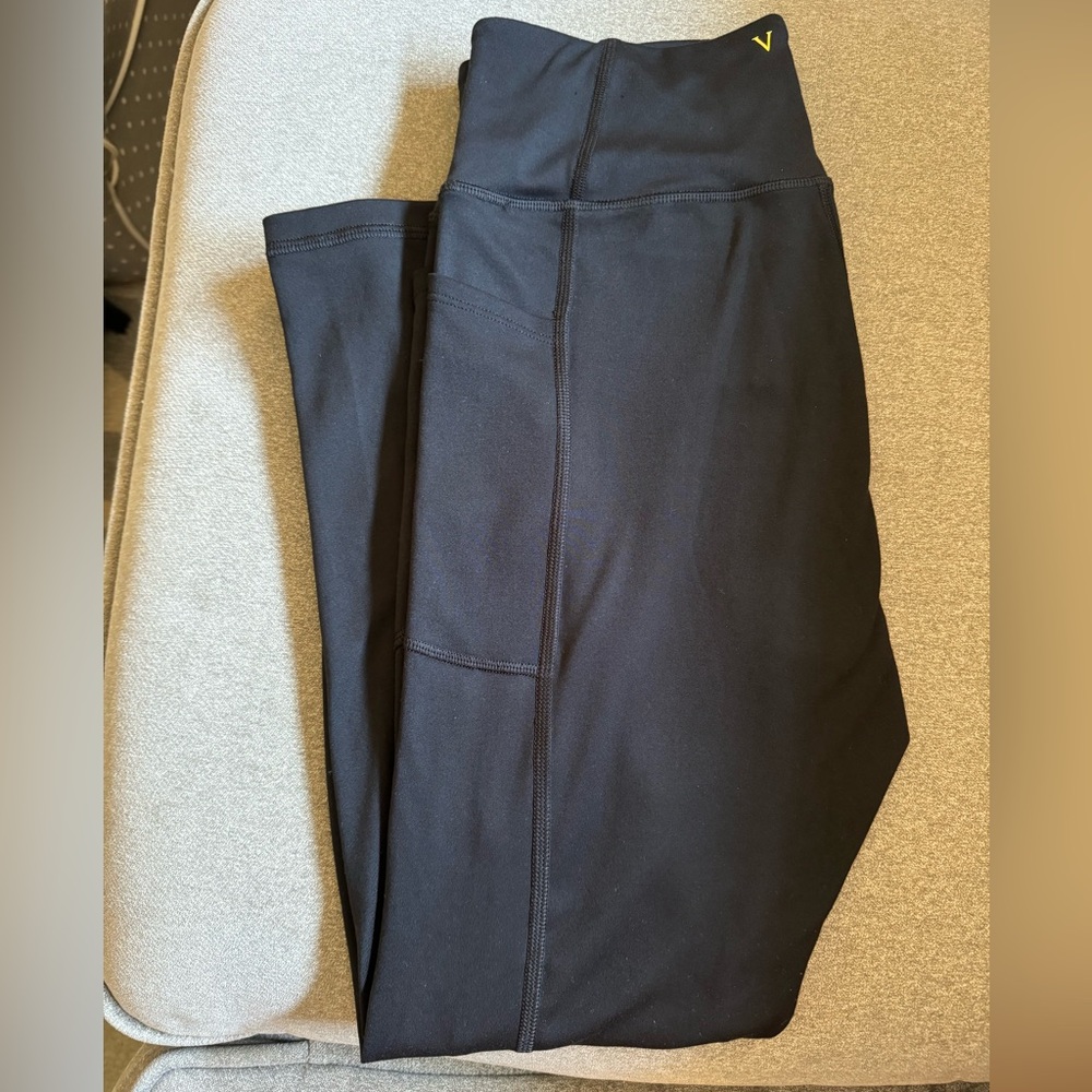 Victoria’s Secret black leggings NWOT
